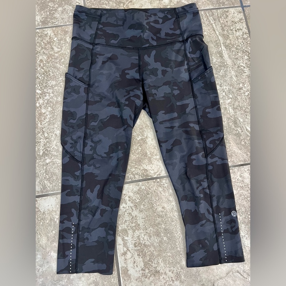 Lululemon Fast and Free Crop 19” Size 8